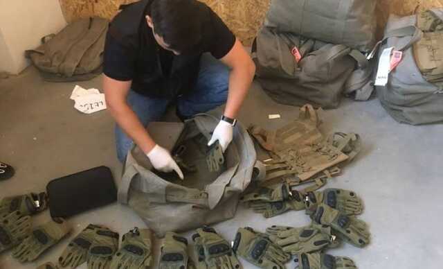 В Тернополе волонтер решил торговать военной амуницией