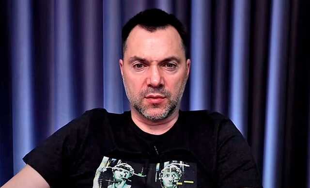 Росіяни не зможуть взяти Бахмут та Сіверськ. Арестович назвав причину