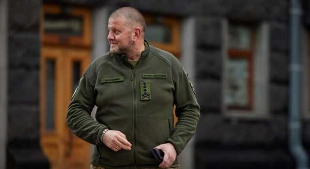 Залужный призвал Запад усилить артиллерийскую помощь Украине