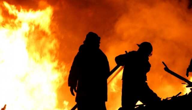 Французским спасателям удалось остановить масштабный пожар в Жиронде