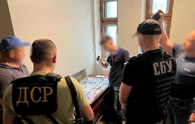 У Тернопільській мерії вимагали 65 тисяч гривень за місце на цвинтарі