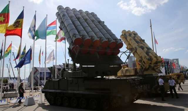 Путін хвалиться "надсучасною" зброєю, але вона відстала і неефективна