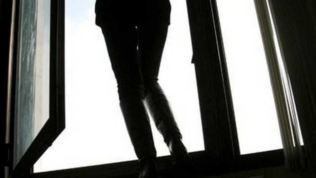 У Тернополі 16-річна студентка викинулась з вікна гуртожитку