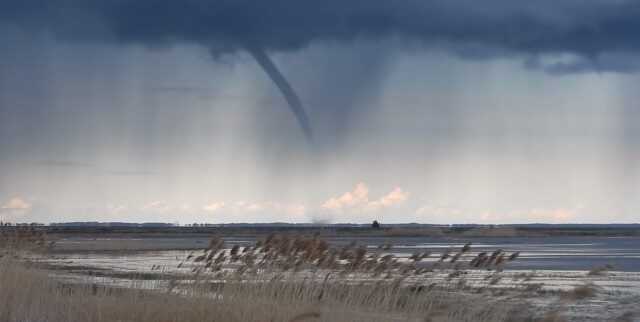 Кара небесна? Кримом пронісся потужний смерч