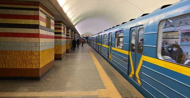 У Києві скоротять роботу метро напередодні Дня незалежності