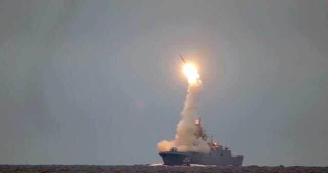 У Росії кажуть, що запускають серійне виробництво нових ракет