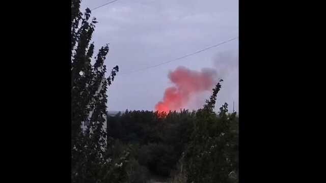 В Горловке горит и взрывается очередной склад боеприпасов войск РФ