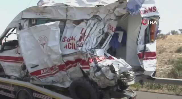 В Турции произошло два масштабных ДТП: более 30 жертв и десятки пострадавших