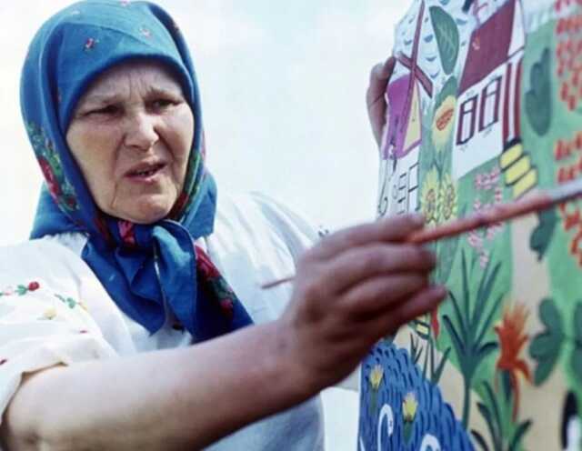 Зеленський посмертно нагородив Марію Примаченко відзнакою "Національна легенда України"