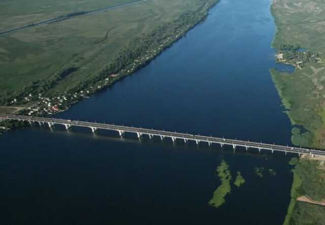 Разведка Британии дала прогноз, спасет ли оккупантов "альтернативный" мост вплотную к Антоновскому