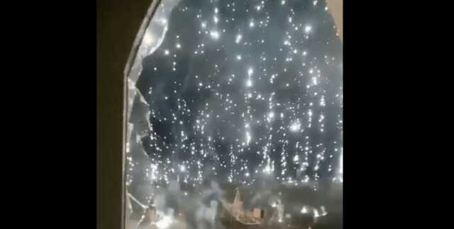 Смертельное зрелище: ВС РФ массированно обстреляли Марьинку зажигательными снарядами