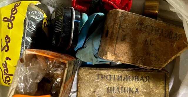 На Київщині у чоловіка вилучили арсенал зброї, вибухівку та канабіс