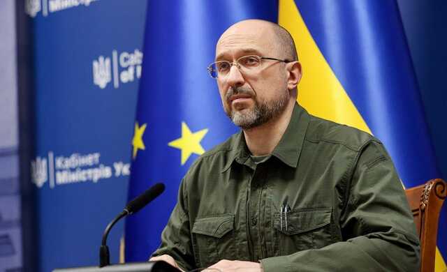 Украина получит еще один "безвиз" с ЕС: Шмыгаль назвал дату