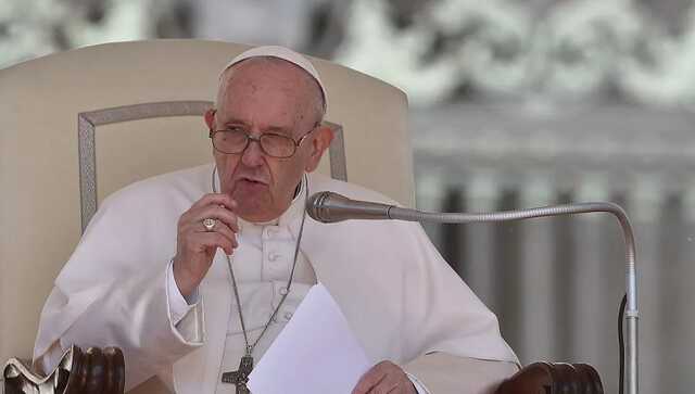 Папі варто вийти з папамобіля й прогулятися станцією Чаплине