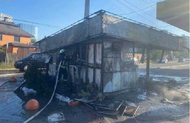 У Києві горіла АЗС