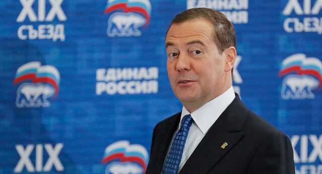 Дмитро Медведєв погрожує повністю перекрити газ Європі у разі введення ліміту цін