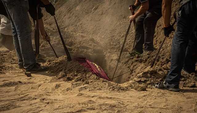 У Бучі поховали ще 15 жертв російських окупантів: лише двох вдалося розпізнати