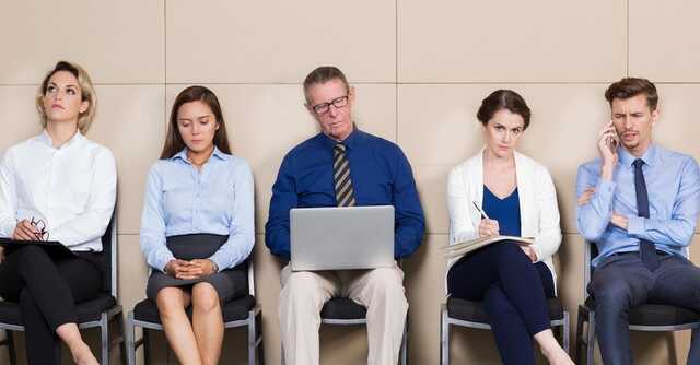 На українському ринку праці претендентів на роботу втричі більше, ніж вакансій