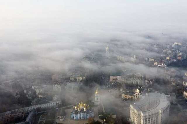 У КМДА пояснили причину запаху гару у Києві