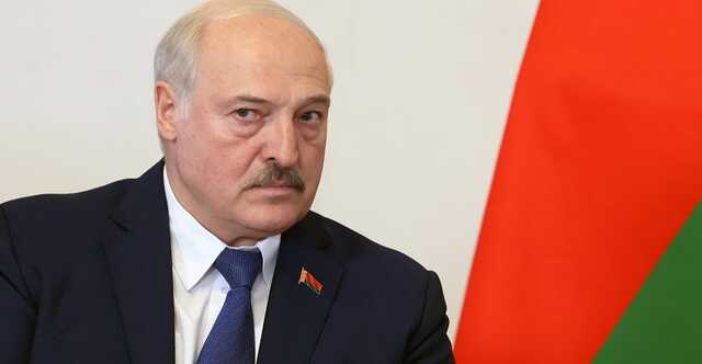 Лукашенко хоче позбавляти громадянства білорусів, що виїхали з країни