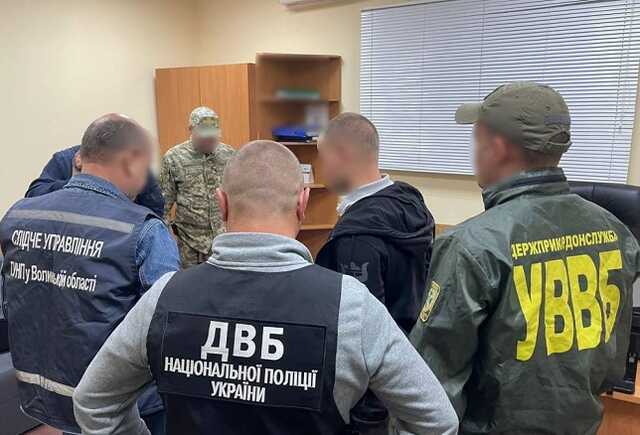 Волинській прикордонник відмовився від хабара в 500 доларів