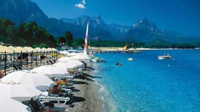 П’яні, невиховані і злі забіяки. Російська туристка присоромила своїх же співгромадян у Таїланді