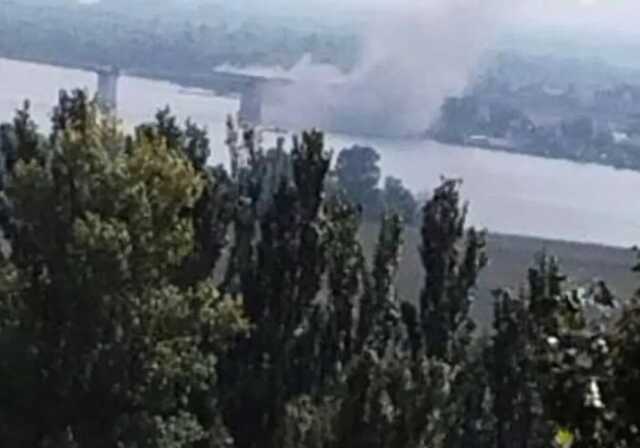В оккупированном Херсоне снова взрывы: есть попадание в район Антоновского моста