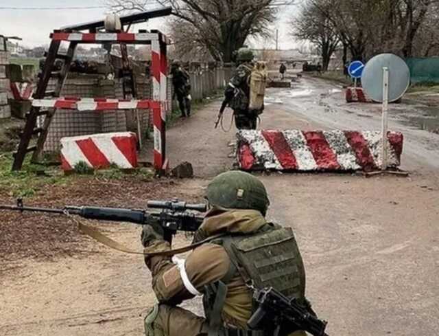 Оккупанты устроили в Мариуполе стрельбу и готовят принудительную "мобилизацию", – Андрющенко