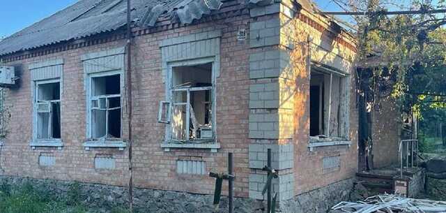 Росія атакувала житлові будинки під Нікополем, скинувши 60 снарядів: є загиблі та поранені