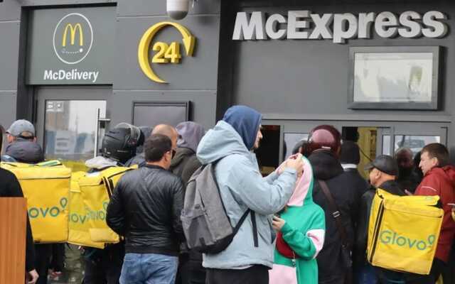 "Нагадує свято": кур’єри Glovo розповіли, скільки зароблять на доставці з McDonald’s