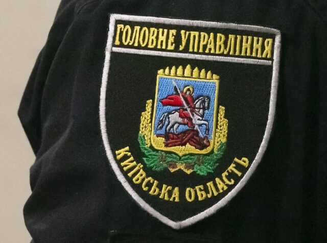 На Київщині троє чоловіків намагались підпалити маєток: "вирішували" боргові проблеми