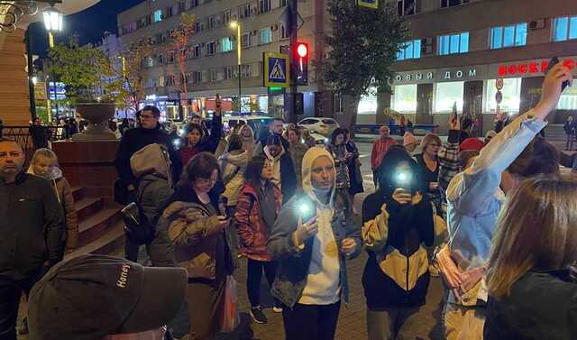 Мітинги проти мобілізації в Росії закінчилися масовими затриманнями та автозаками