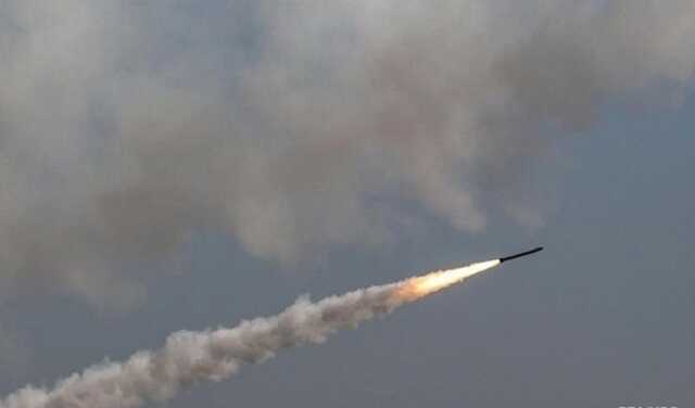 Війська РФ вдарили по Харкову, кілька ракет вибухнули над Бєлгородом