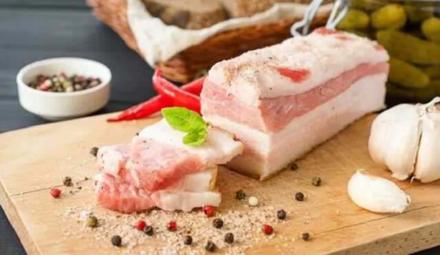 Сало в Україні здорожчало: скільки коштує кілограм