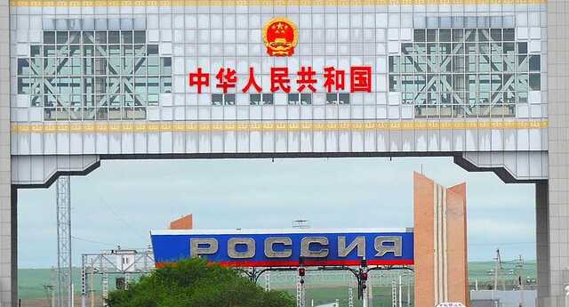 Китай на кордоні з Росією встановив огорожі та колючий дріт