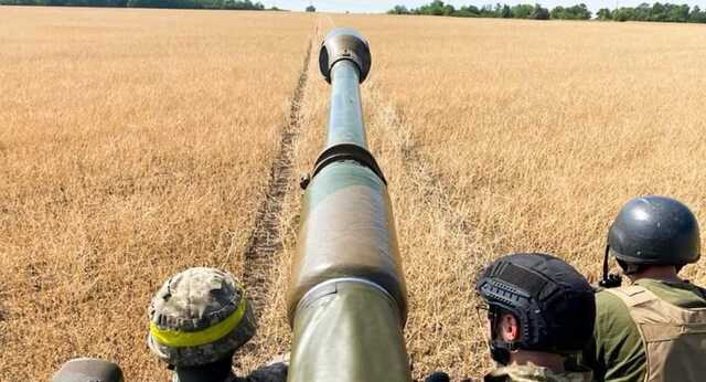 Оккупанты пытались прорваться на Херсонщине: один танк взорвался, другие отступили