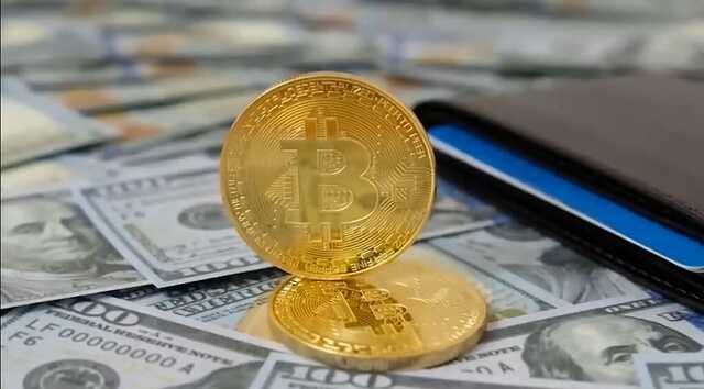 ЕС может запретить россиянам пользоваться криптовалютой, - Bloomberg