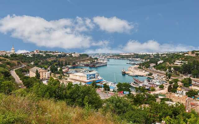 У Криму пролунали близько десяти вибухів