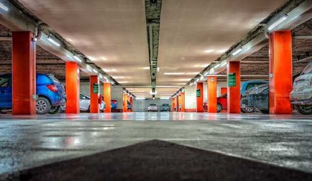 В Киеве бизнесмен украл 40 паркомест