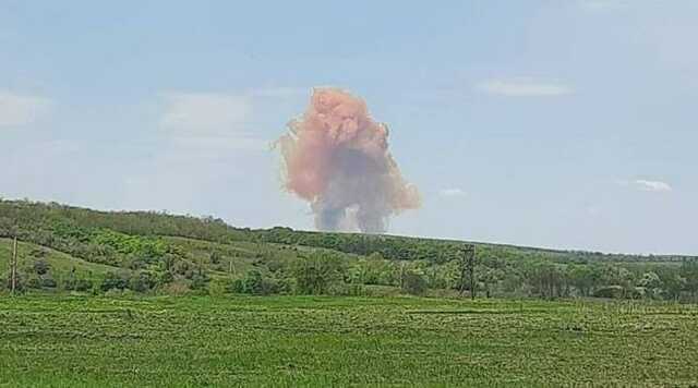 В Маріуполі на вибухівці підірвався екскаватор