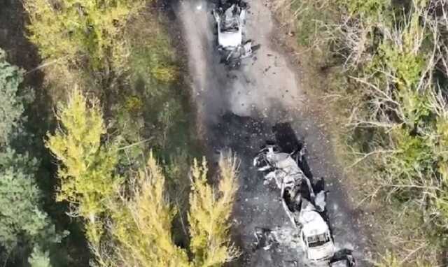 The Guardian опублікувала відео колони розбитої техніки окупантів з-під Лимана