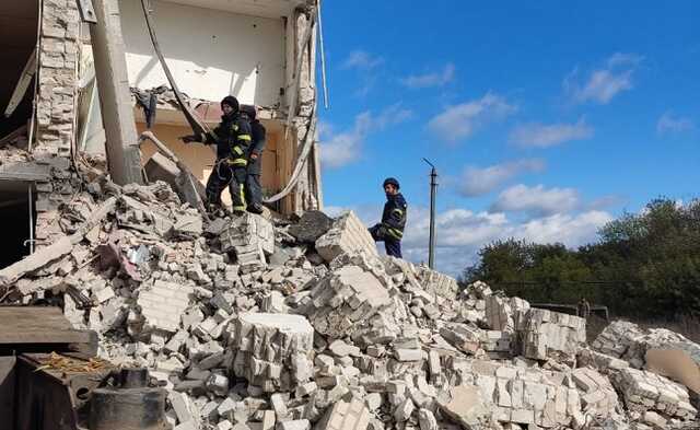 Обстріл гуртожитку у Часовому Яру: рятувальники знайшли тіло загиблого