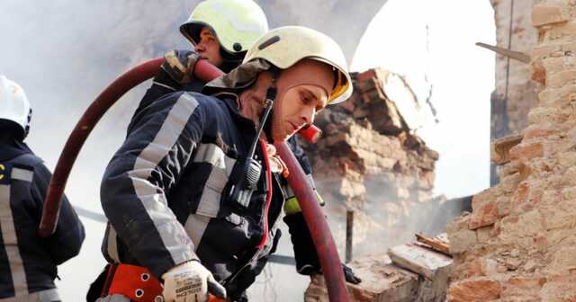 Рятувальники ліквідували пожежу у Білій Цервкі після удару дронами-камікадзе