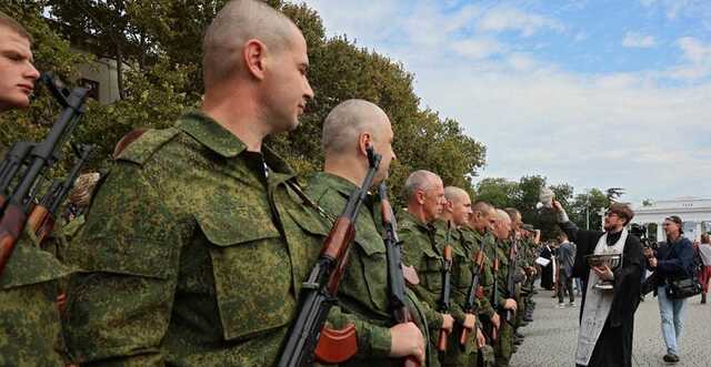 Цікавий поворот у Росії. Навіщо Путін підвищив Кадирова та озброїв росіян