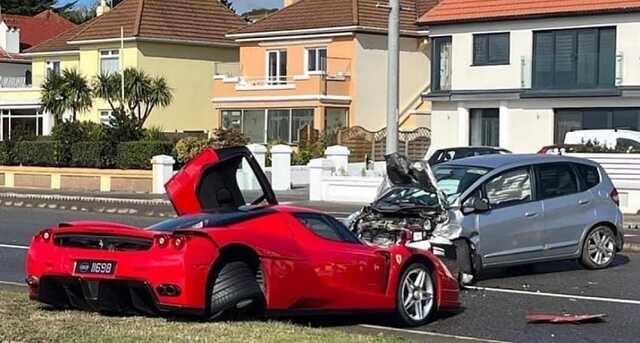 Працівник автосалону розбив ексклюзивний суперкар Ferrari Enzo за $3 мільйони