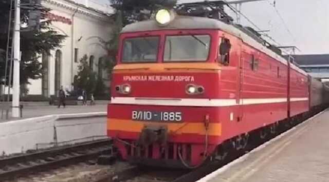 В Крыму восстановили движение поездов после подрыва моста