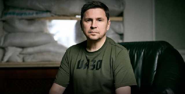 Путин готовится к "пенсии": Подоляк назвал симптомы отстранения диктатора от дел