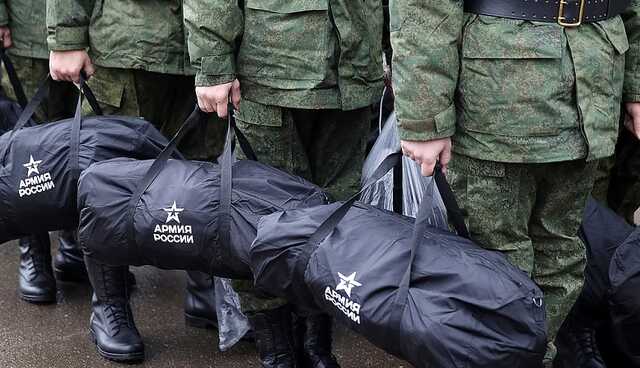 "Повністю зі своїм спорядженням та зарплатою двірника": з’ясувалися "принади" мобілізації від Путіна