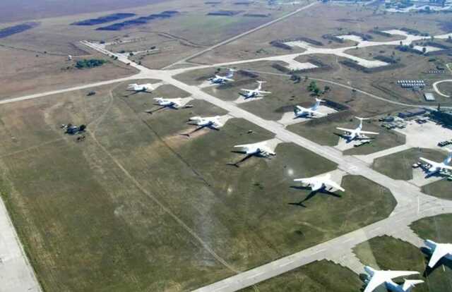 В оккупированном Мелитополе произошел "хлопок" на территории аэродрома