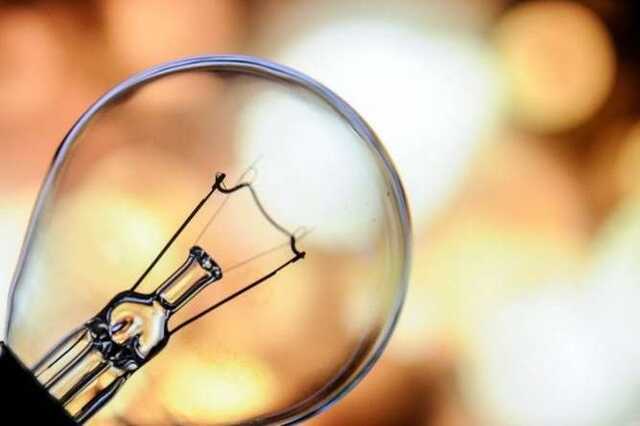 Украинцев снова просят ограничить потребление электроэнергии с 17:00 до 23:00